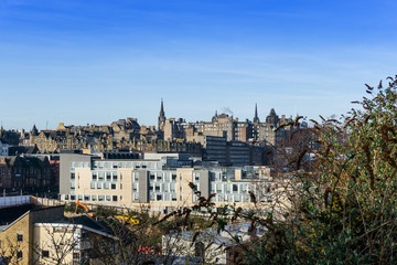 Fototapeta na wymiar Street view of Historic Old Town Houses in Edinburgh, Scotland