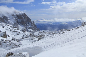 Snowy and sunny high mountain landscape  © Oscar