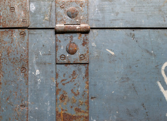 hinge on antique tool chest