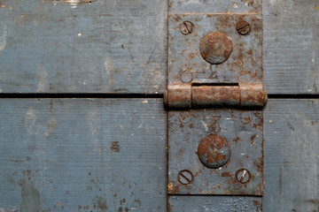 hinge on antique tool chest