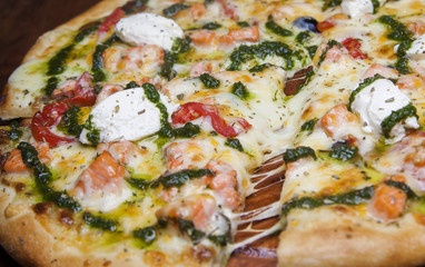 pizza with cheese and salmon