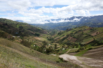 Fototapeta na wymiar A spectacular view of the Ecuadorian Andes hiking the Quilotoa Loop