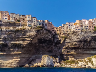 Fototapeta na wymiar Building along a cliff, Bonifacio, France