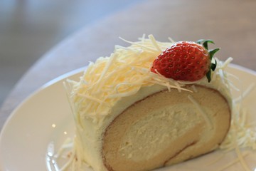  Take a break with strawberry roll cake in coffee shop