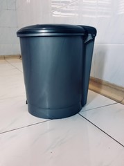 Recycle bin on the floor