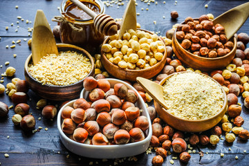 Different types of nuts