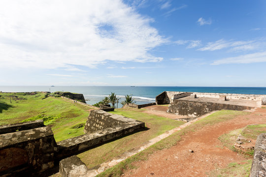 Sri Lanka, Galle - Visiting the medieval town wall of Galle