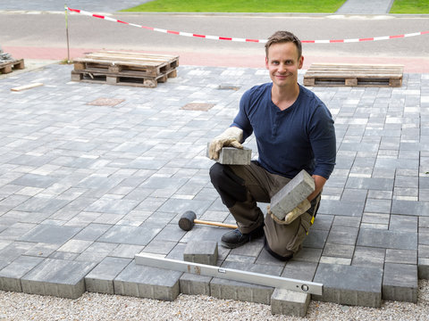 Pflastersteine verlegen
