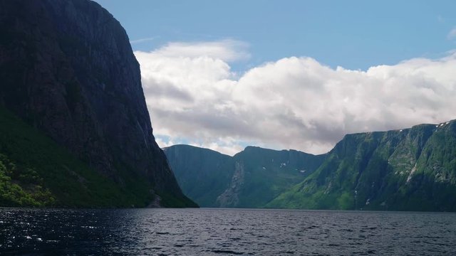 Beautiful tall cliffs at western brook pond in gros morne national park