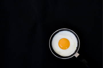 kahvaltı için sahanda yumurta