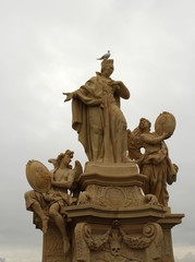 статуя на Карловом мосту