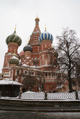 Obraz premium St. Basil's Cathedral on red square in winter time, Russia, Moscow, Maslenitsa