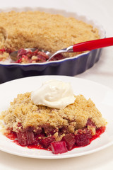 Rhubarb Crumble with Raspberry
