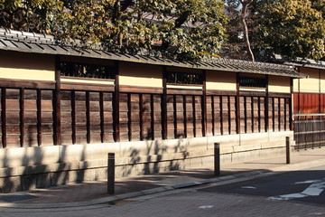 京都　板塀のある町並み
