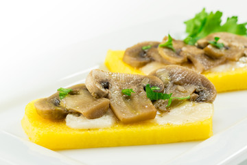 polenta con funghi e gorgonzola