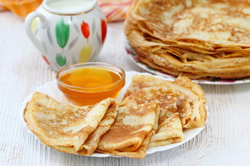 Pancakes with honey