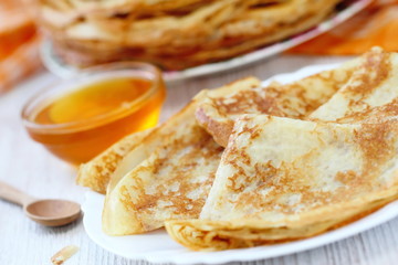 Pancakes with honey