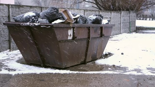 Full container waste