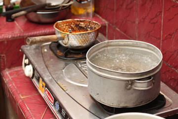 container to boil water