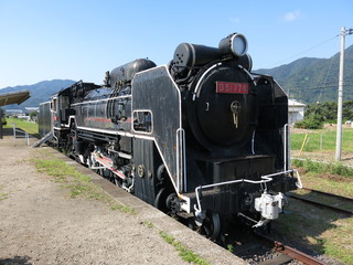 Fototapeta na wymiar 旧大社駅に静態保存されているD51形蒸気機関車（D51 774）