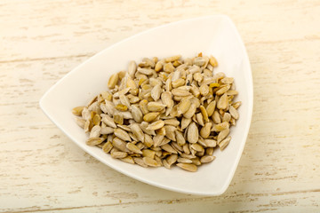 Peeled sunflower seeds