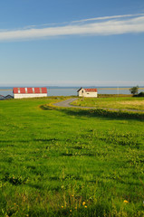 Fototapeta na wymiar A small farm in Iceland