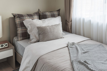 Fototapeta na wymiar modern bedroom style with single bed