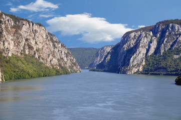 Fototapeta premium Danube river near the Serbian city of Donji Milanovac.