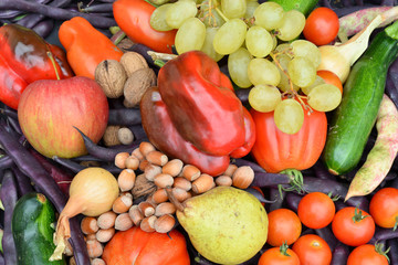 Verdura e frutta bio dal fruttivendolo