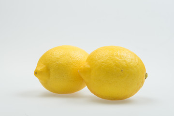 新鮮なレモン
