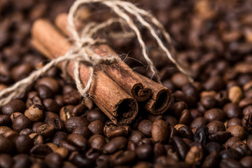 Obraz na płótnie Canvas fried coffee beans. coffee beans, on a wooden background