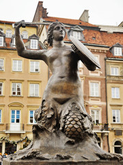 Syrenka of Warsaw in Old Town Market Square, Poland. © Andrzej Płotnikow