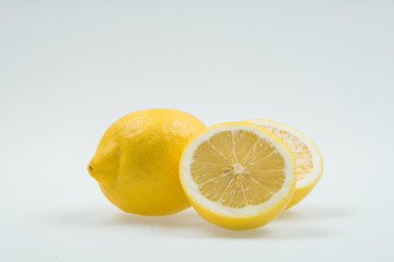 新鮮なレモン
