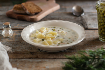 Cheese creamy soup with vegetables