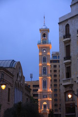 Fototapeta na wymiar vieux bâtiment près du souk de Beyrouth