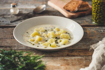 Cheese creamy soup with vegetables