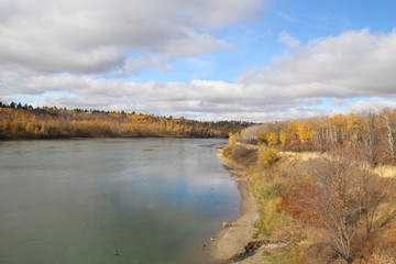 Fototapeta na wymiar Autumn Colours Along The North Saskatchewan River, Edmonton, Alberta