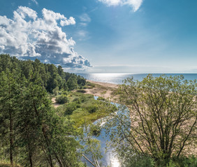 Obraz premium Sunny day on on the beach