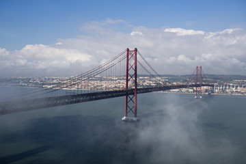 Ponte 25 de Abril