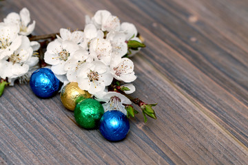fruit flowers on a background of wood, tree structure