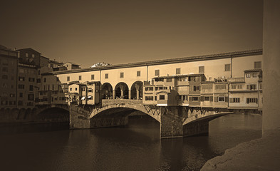 Obraz premium Vintage and vignetted view of Ponte Vecchio in Florence, Italy