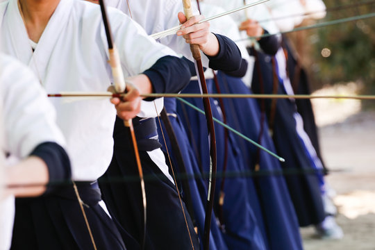 弓道 の画像 1 847 052 件の Stock 写真 ベクターおよびビデオ Adobe Stock