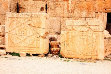 détails architecturaux à Baalbek