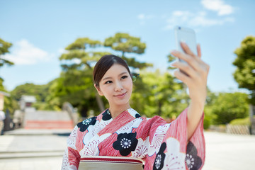 浴衣の女性