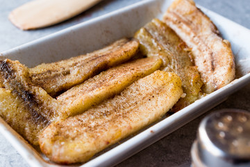 Homemade Sauteed Bananas with Cinnamon Powder