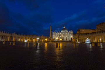 Fototapeta premium St. Peter's Square at night. Vatican City, Rome, Italy