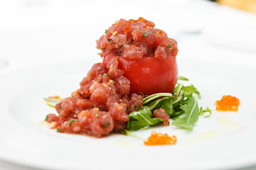 Tuna tartar with tomato