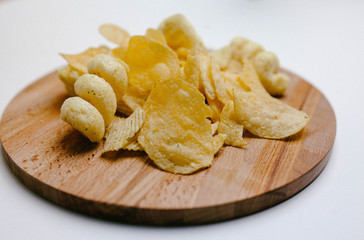 Chips on a wooden tray