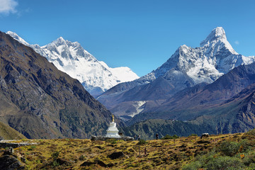 Fototapeta na wymiar Nuptse, Everest, Lhotse and Ama Dablan mountain views
