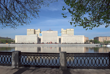 A building of the Ministry of Defence in Khamovniki District on the Frunzenskaya embankment. Moscow, Russia. © balakate